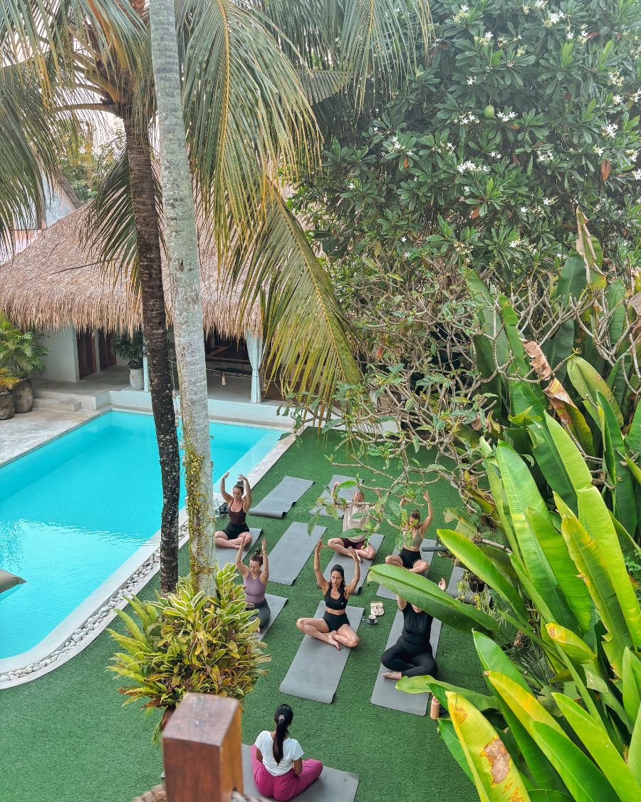 Stay at Arya Wellness Retreat: Ubud’s Top Female-Only Escape. Ubud. Bali. Yoga. Swimming pool.