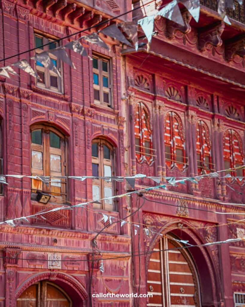 Explore the Red Havelis in Bikaner's Old Town